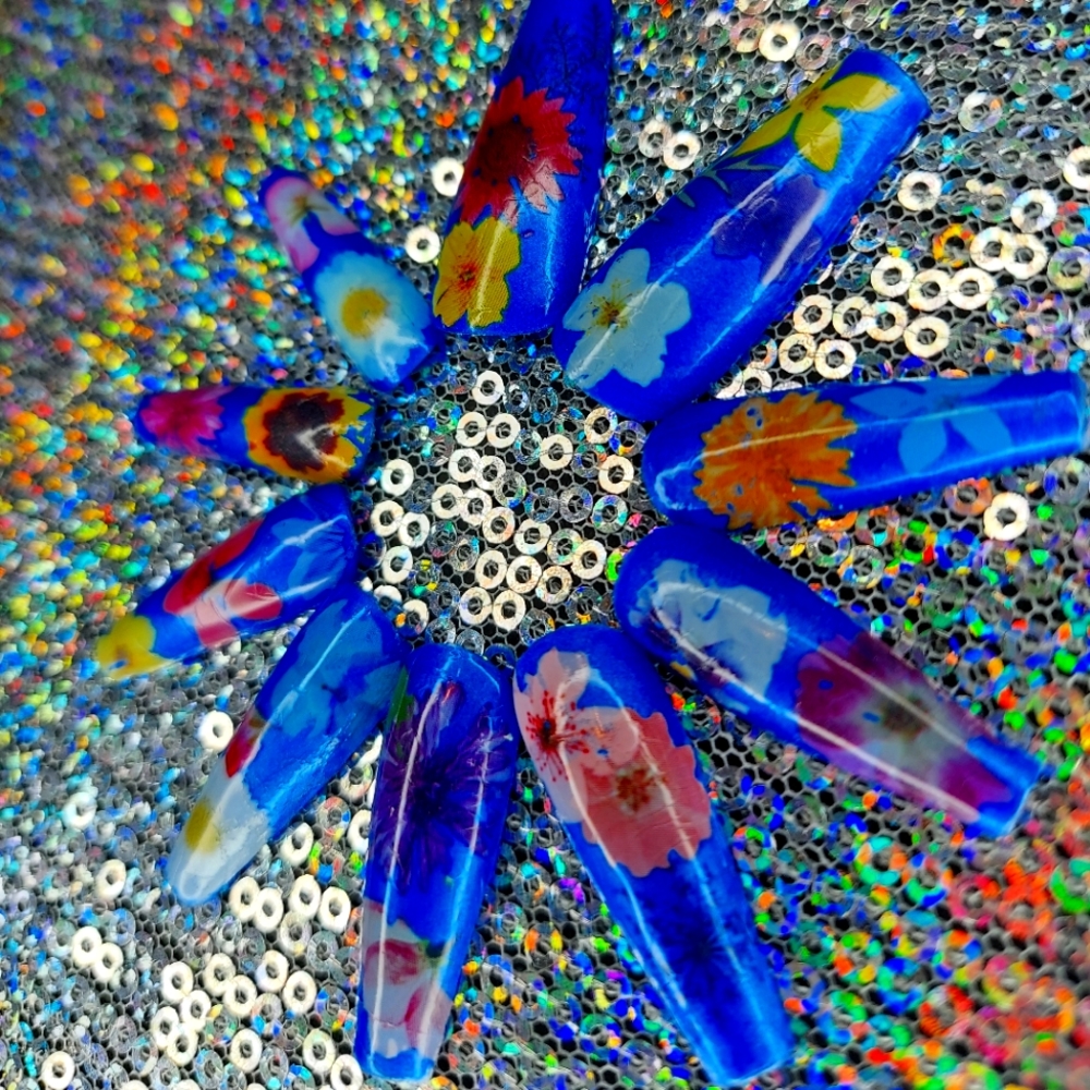 Metallic Blue Floral Design - Picture 3 of 3